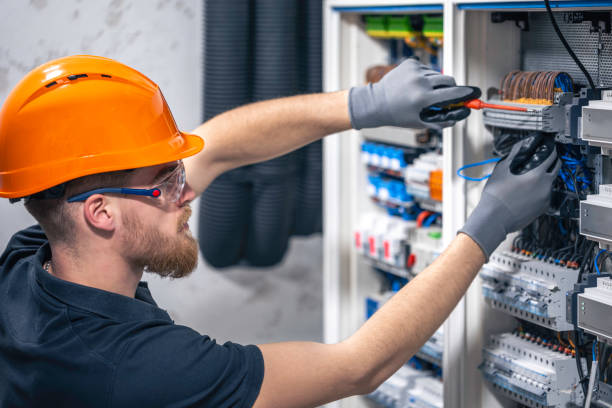 Best Local Electrician Companies  in Graymoor Devondale, KY